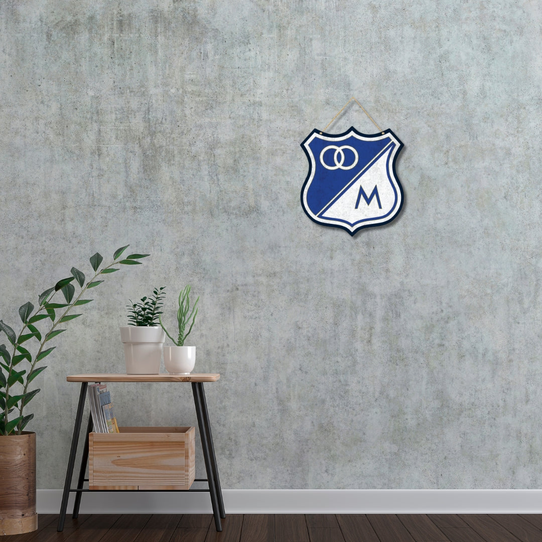 ESCUDO MILLONARIOS